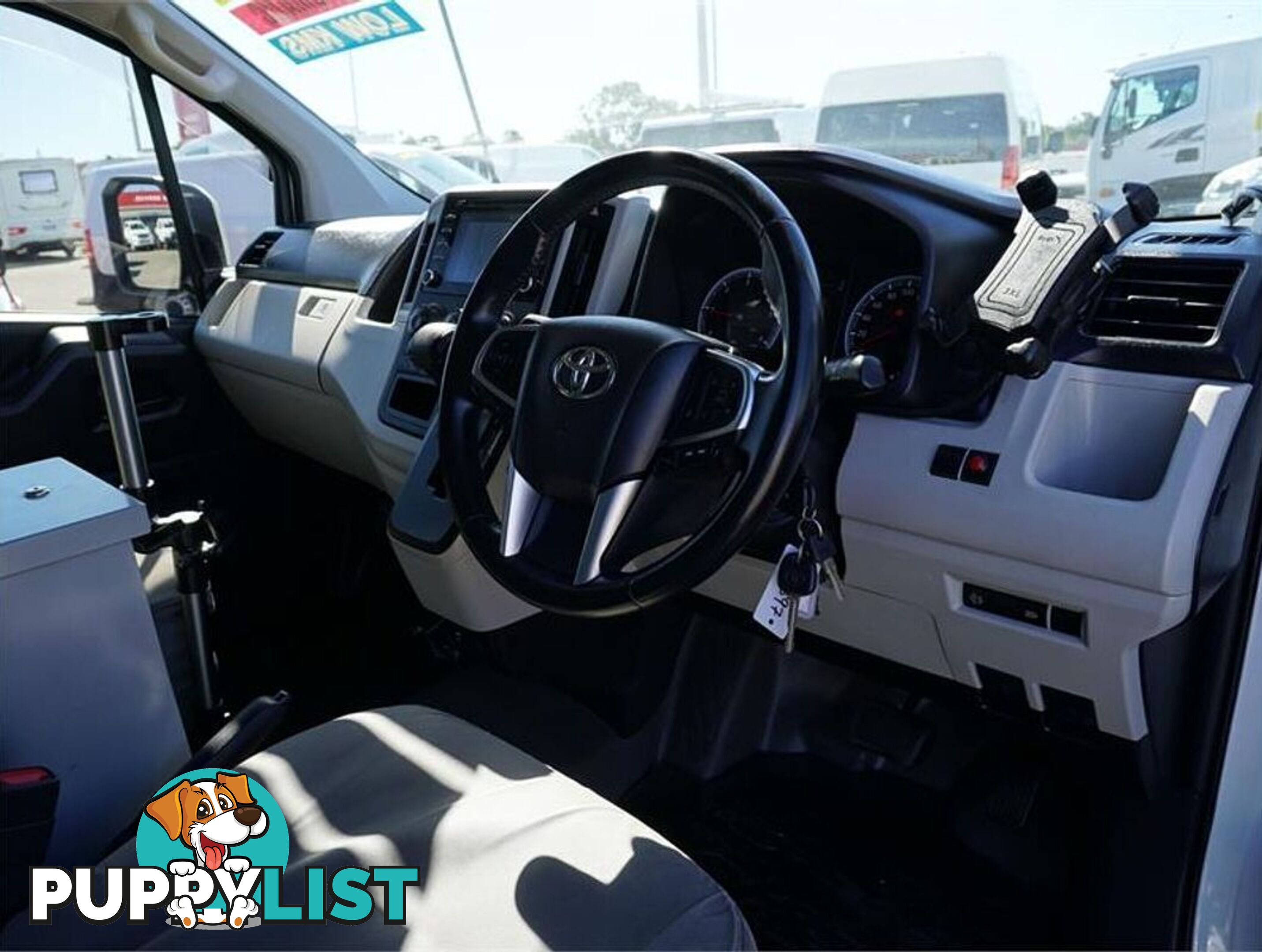 2019 TOYOTA HIACE  GDH300R 