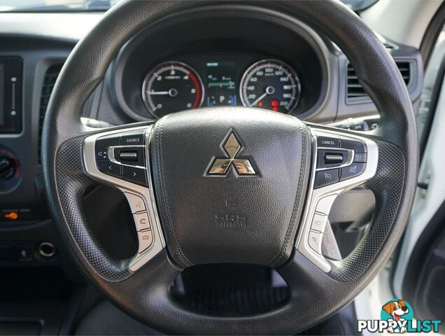 2022 MITSUBISHI TRITON  MR 