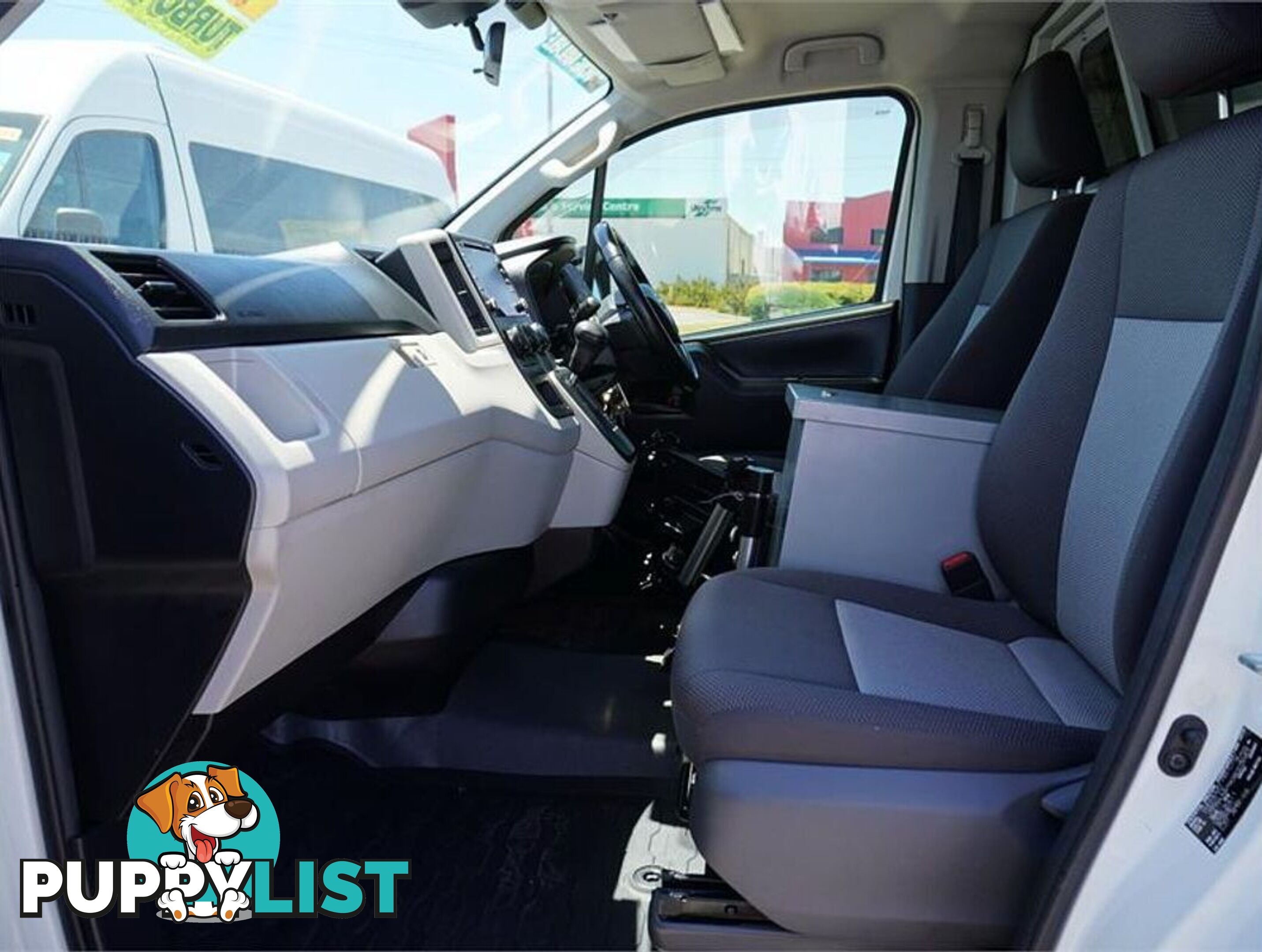 2019 TOYOTA HIACE  GDH300R 