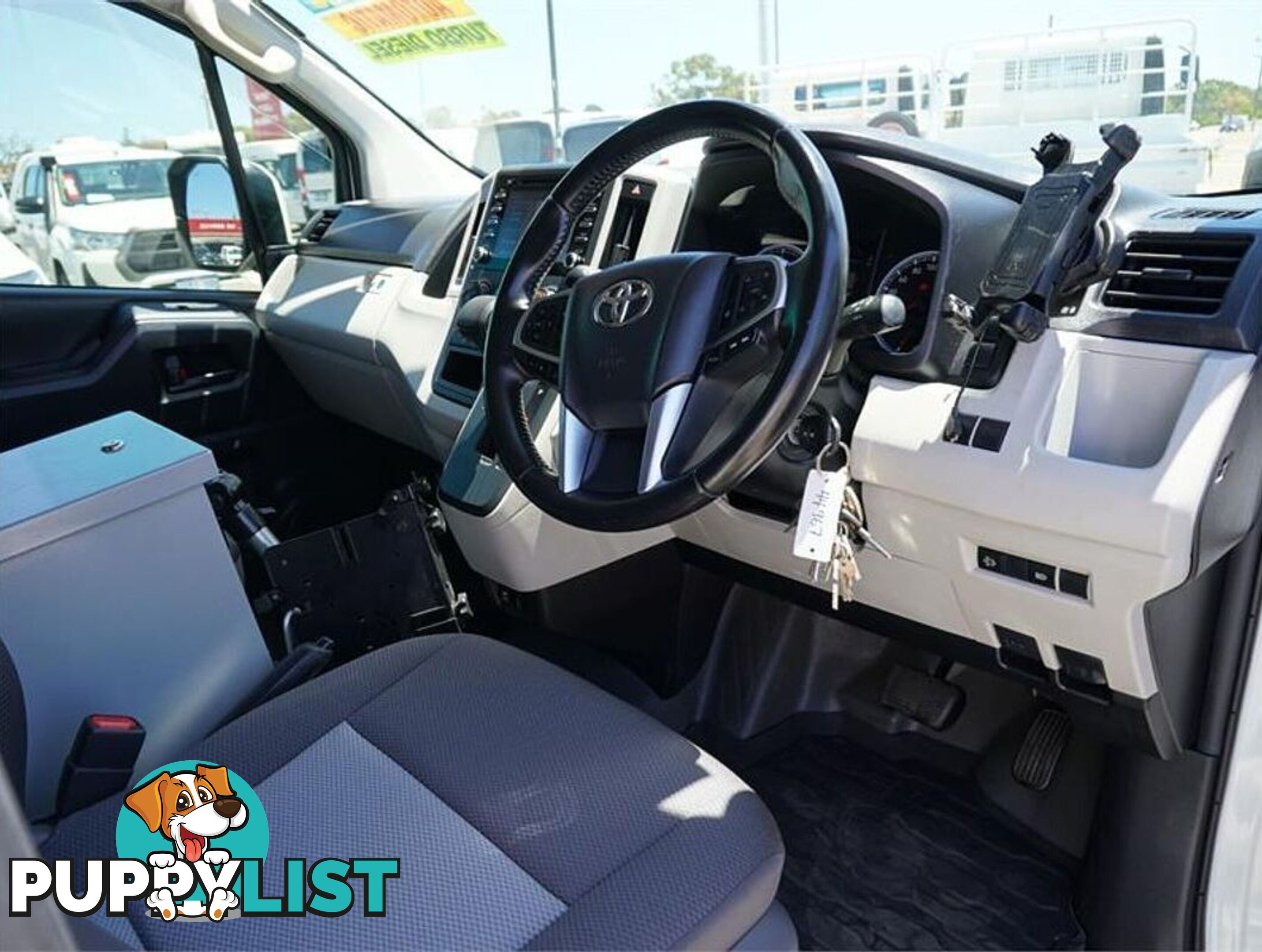 2019 TOYOTA HIACE  GDH300R 