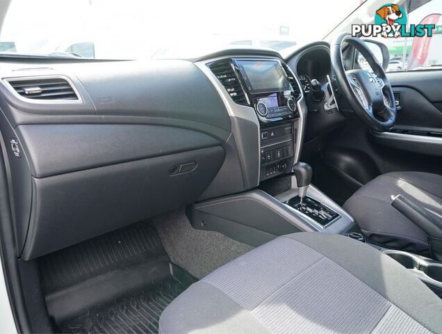 2021 MITSUBISHI TRITON  MR 