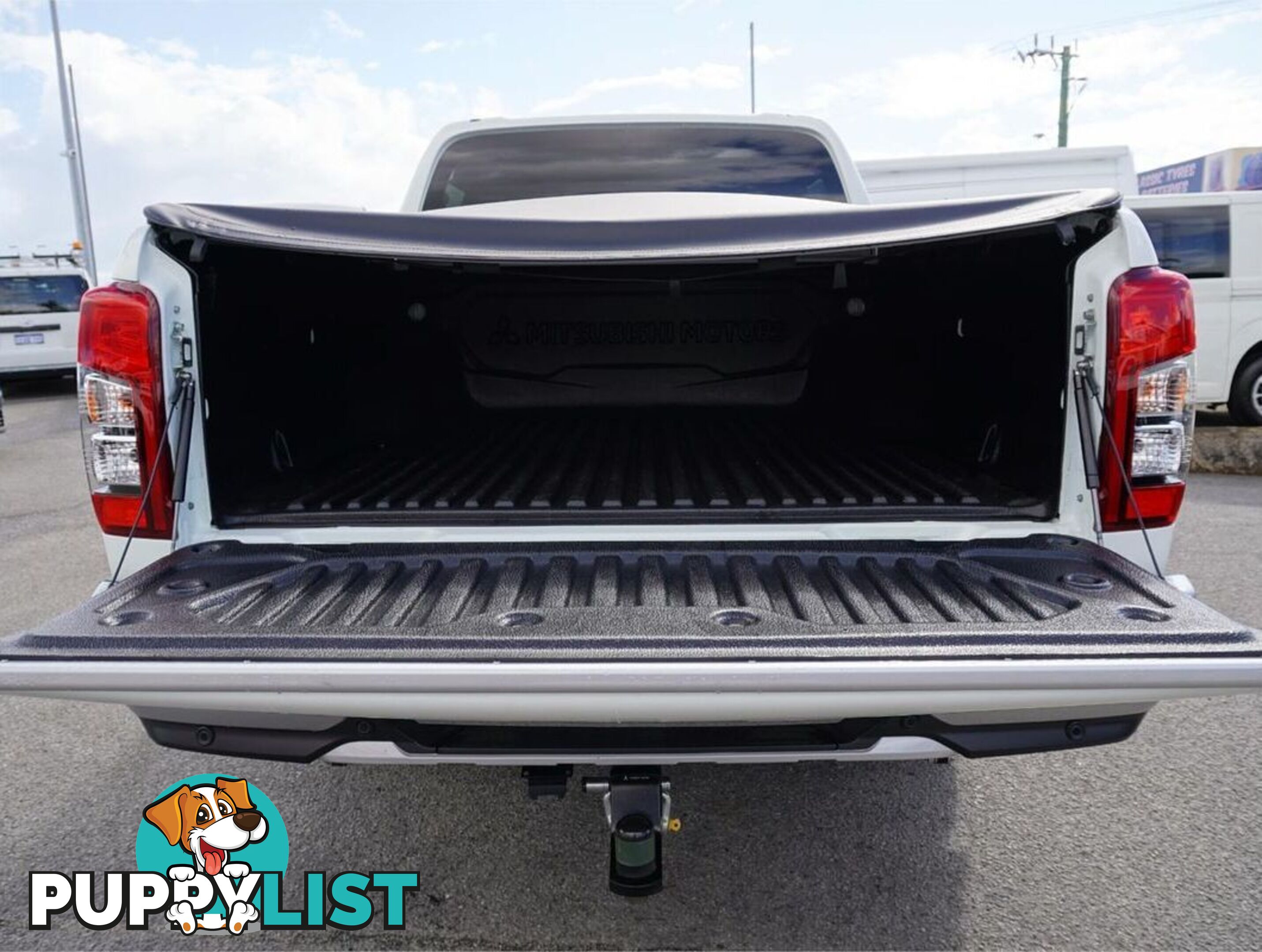 2021 MITSUBISHI TRITON  MR 