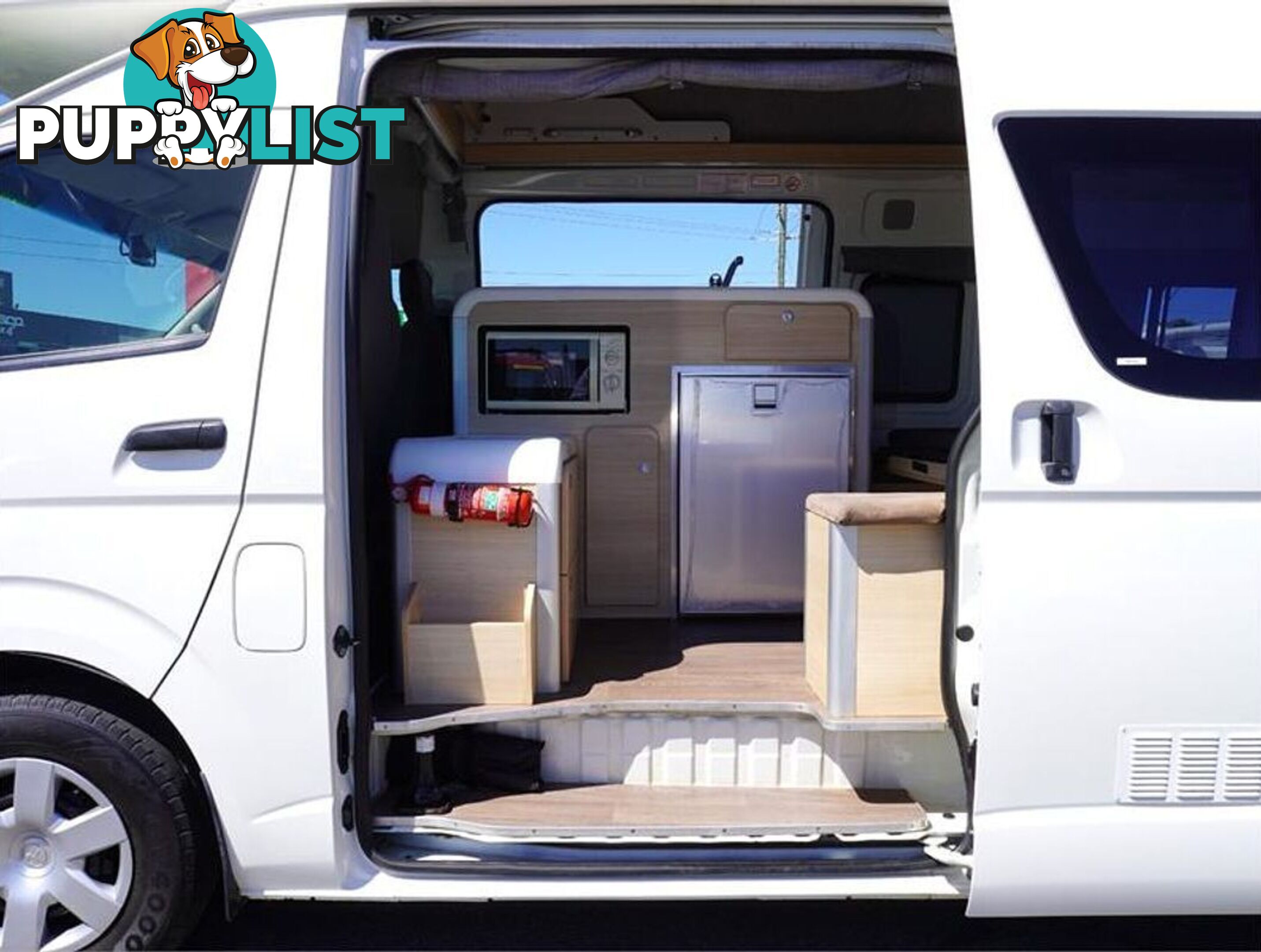 2018 TOYOTA HIACE  TRH221R 