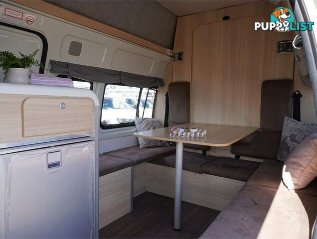 2018 TOYOTA HIACE  TRH221R 