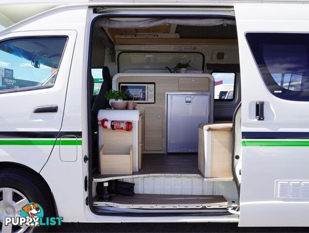 2018 TOYOTA HIACE  TRH221R 