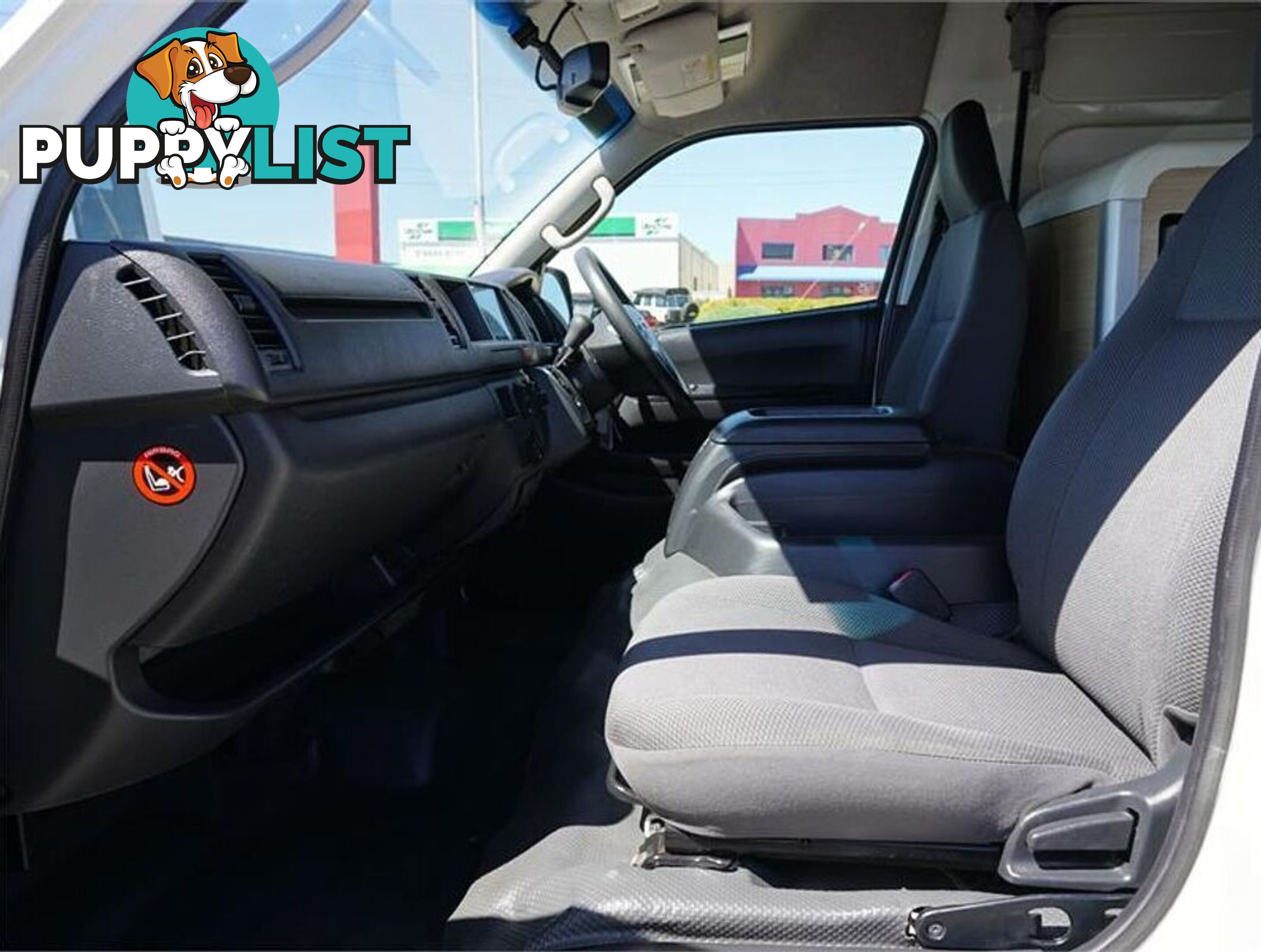 2018 TOYOTA HIACE  TRH221R 