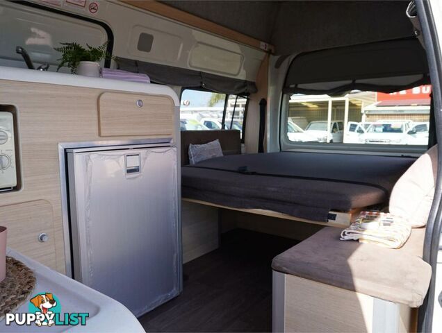 2018 TOYOTA HIACE  TRH221R 