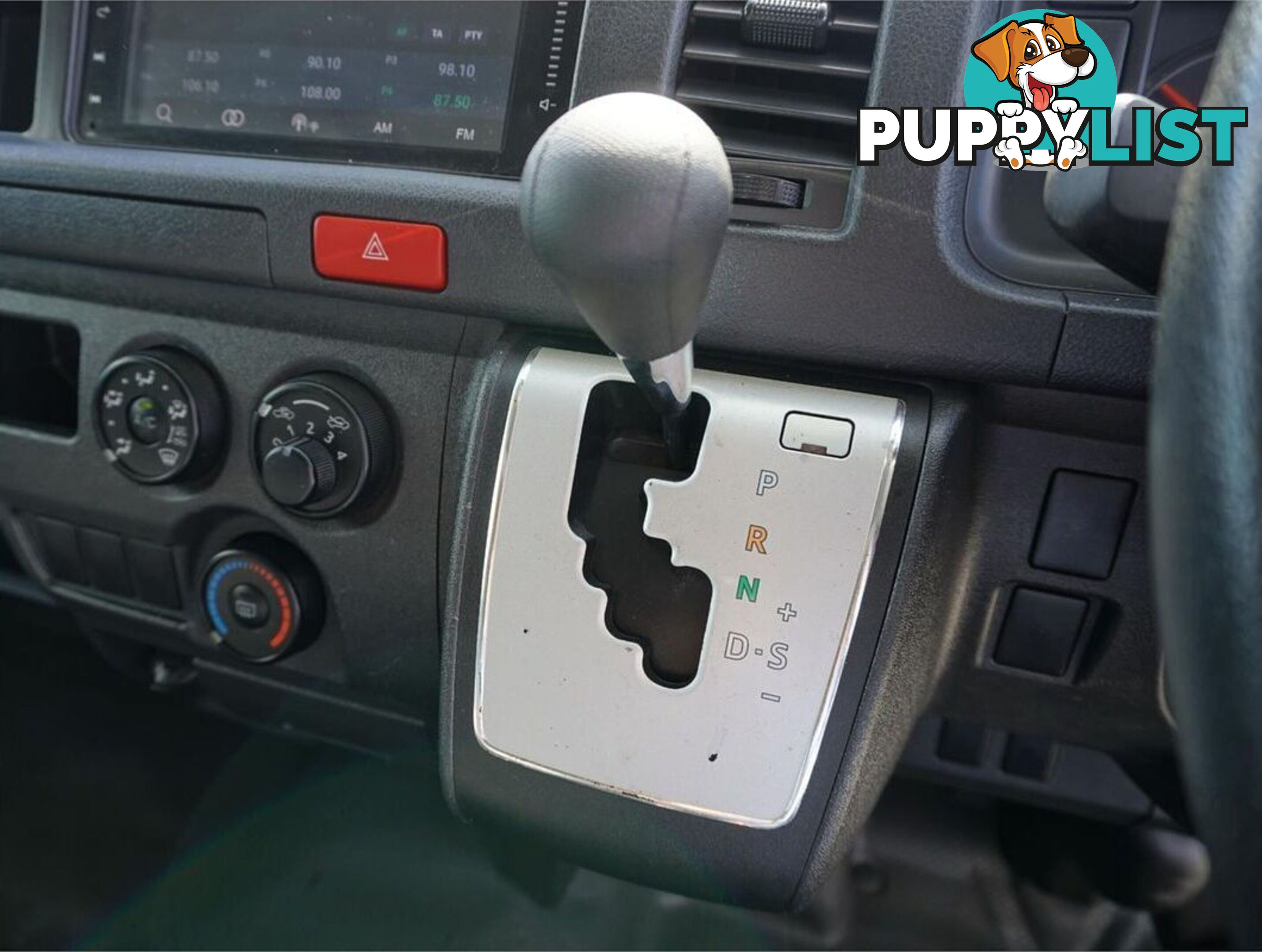 2018 TOYOTA HIACE  TRH221R 