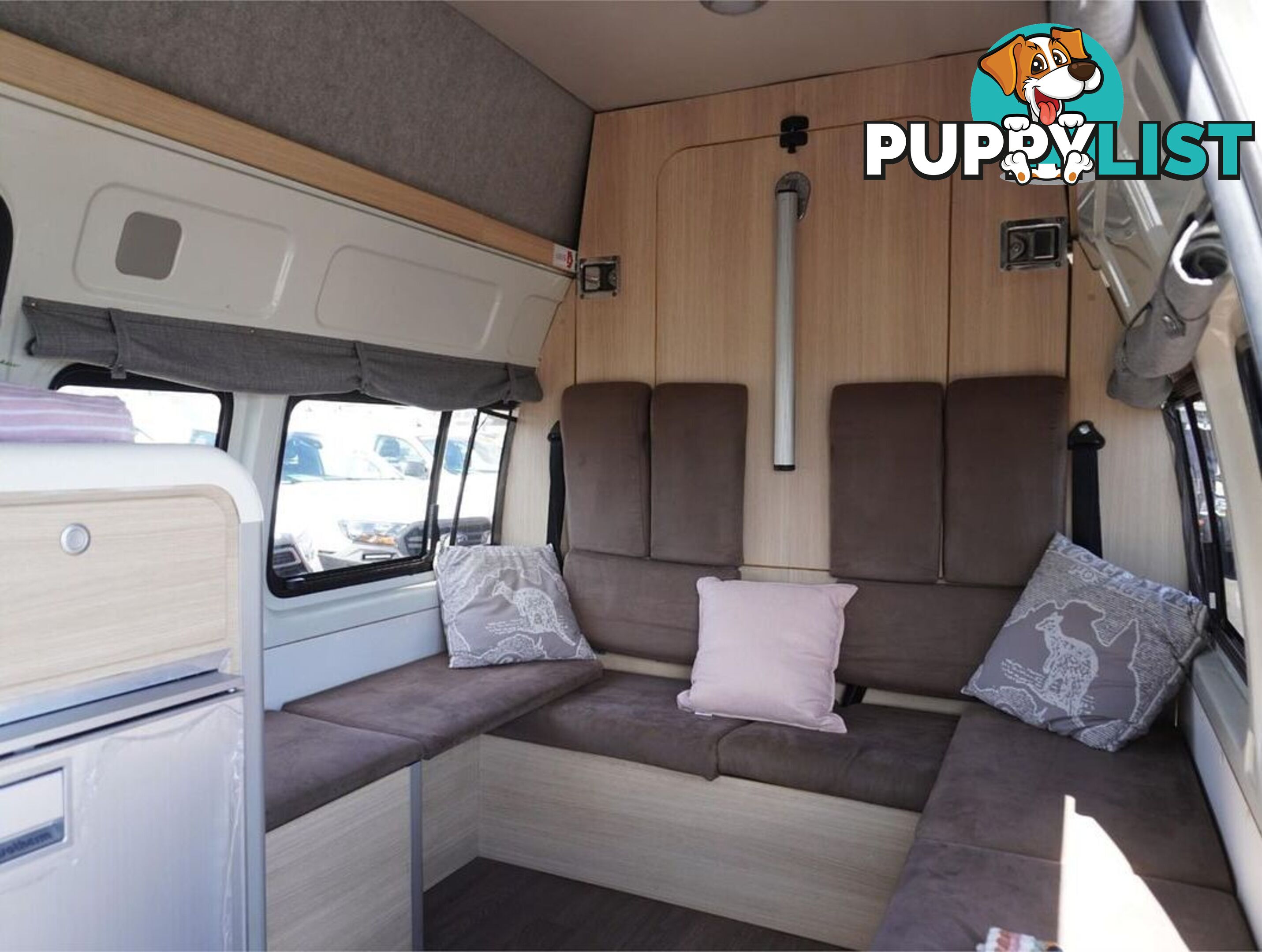2018 TOYOTA HIACE  TRH221R 