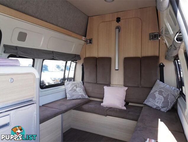 2018 TOYOTA HIACE  TRH221R 