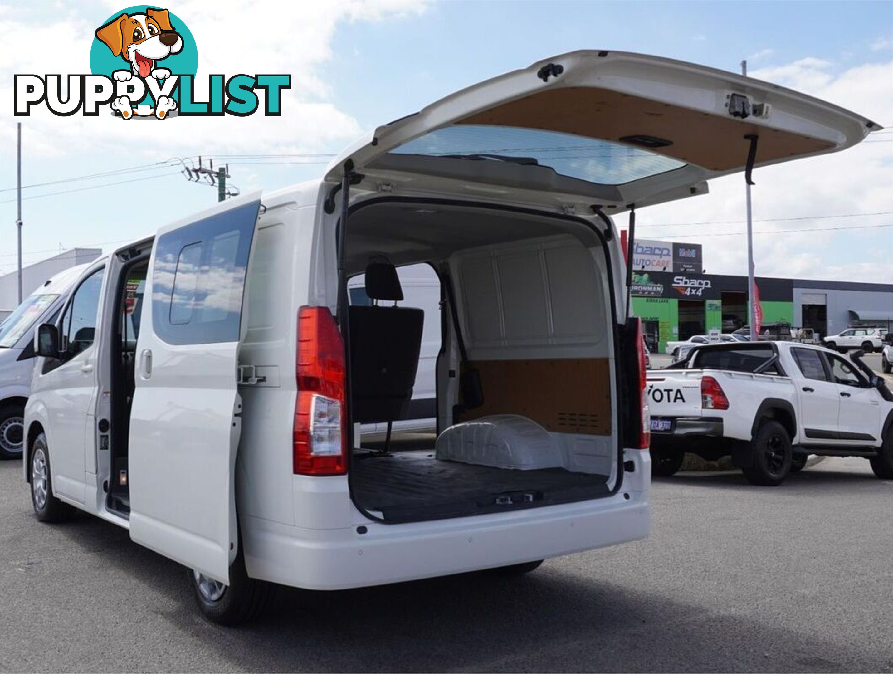 2021 TOYOTA HIACE  GDH300R 