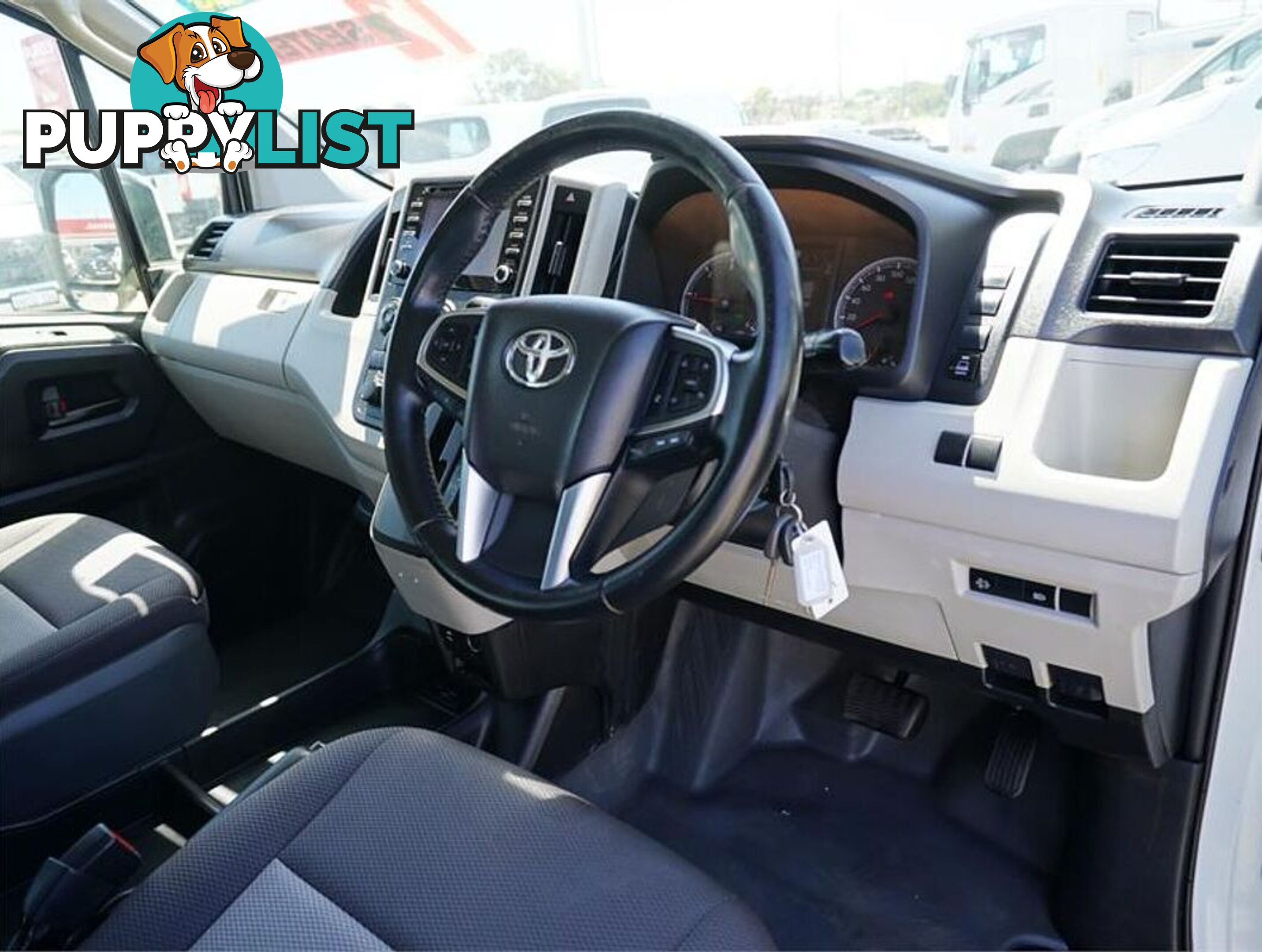 2019 TOYOTA HIACE  GDH322R 