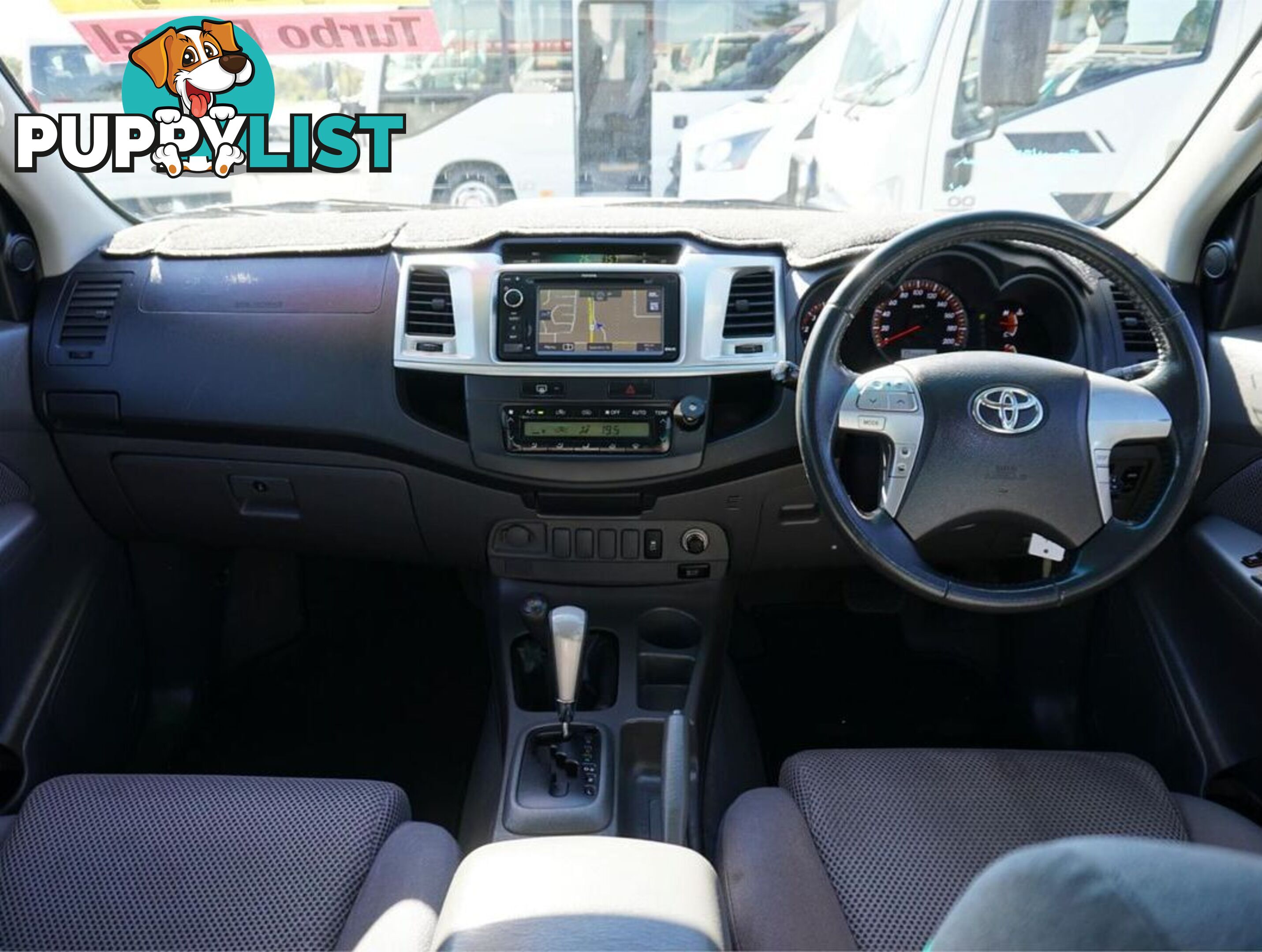 2013 TOYOTA HILUX  KUN26R 