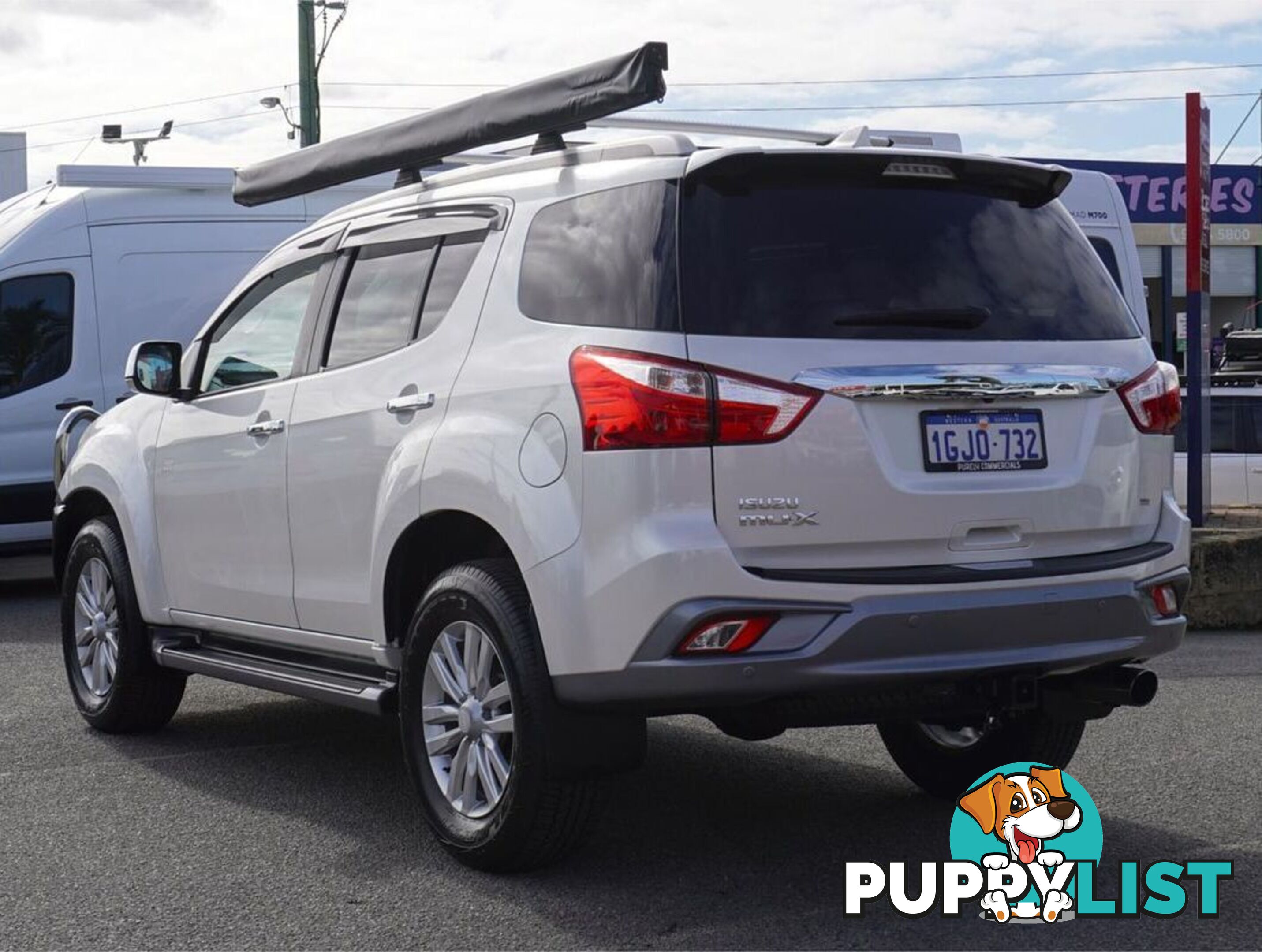 2017 ISUZU MU-X   