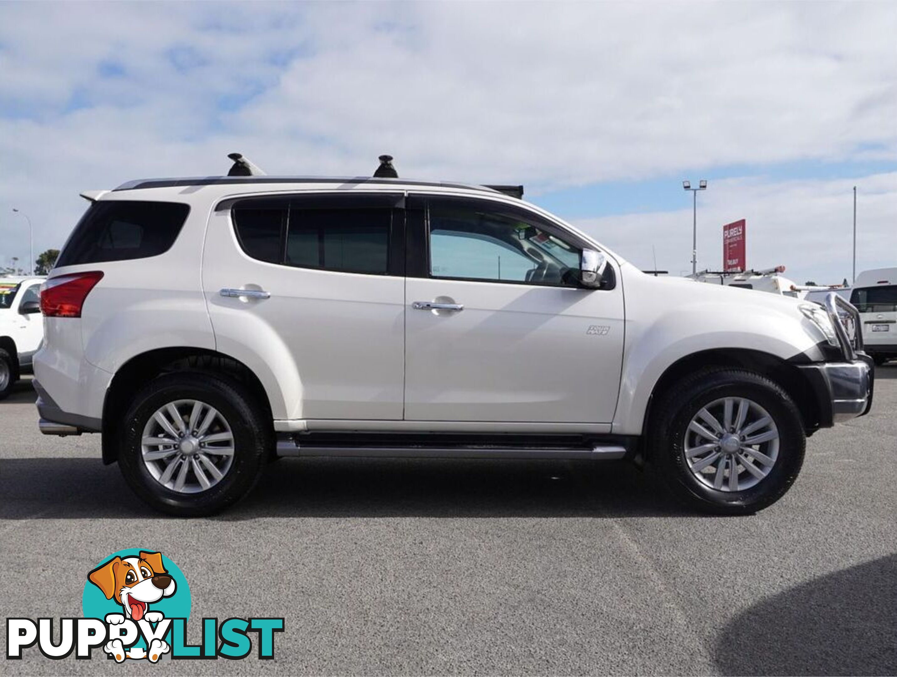 2017 ISUZU MU-X   