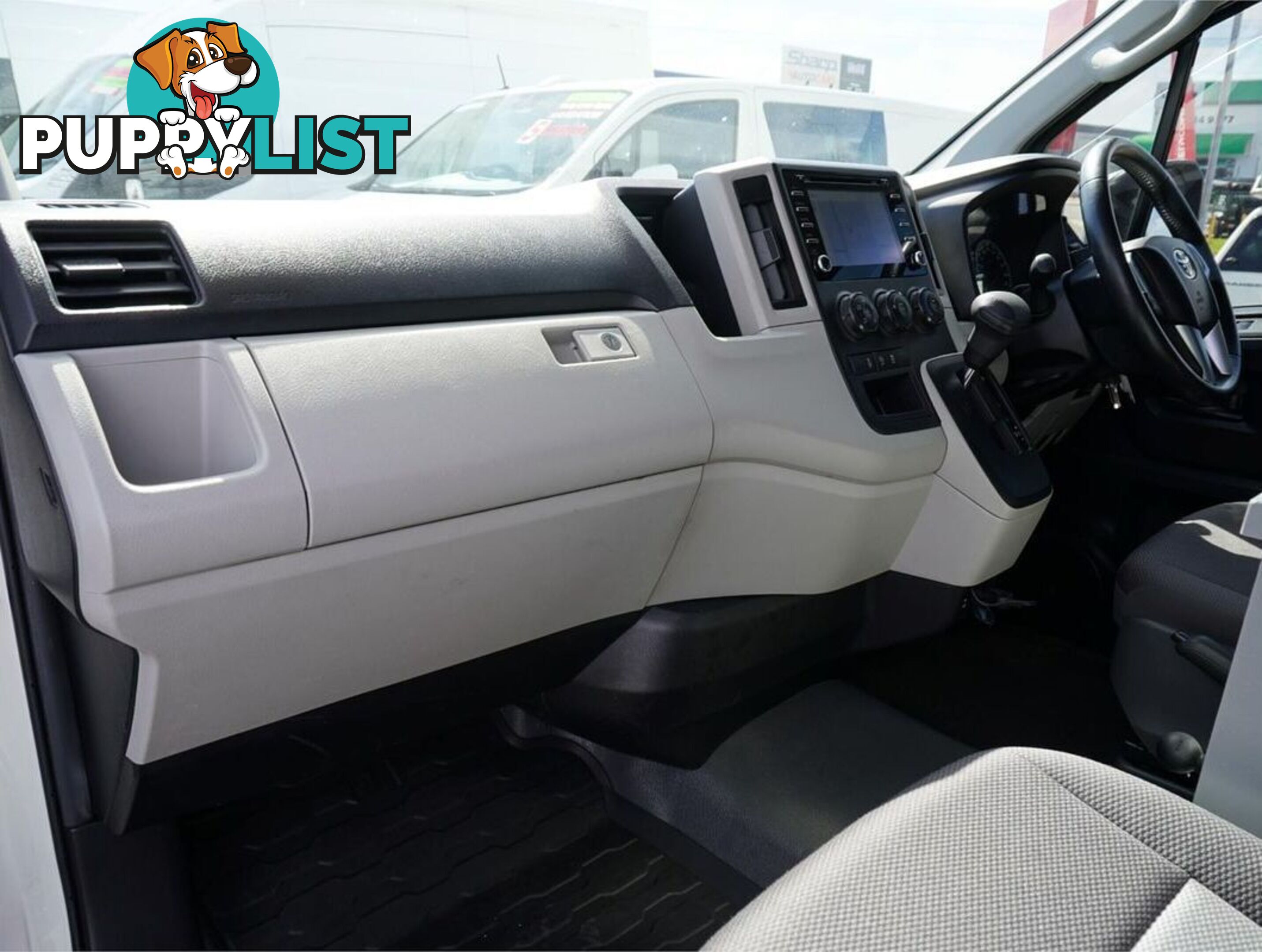 2019 TOYOTA HIACE  GDH300R 