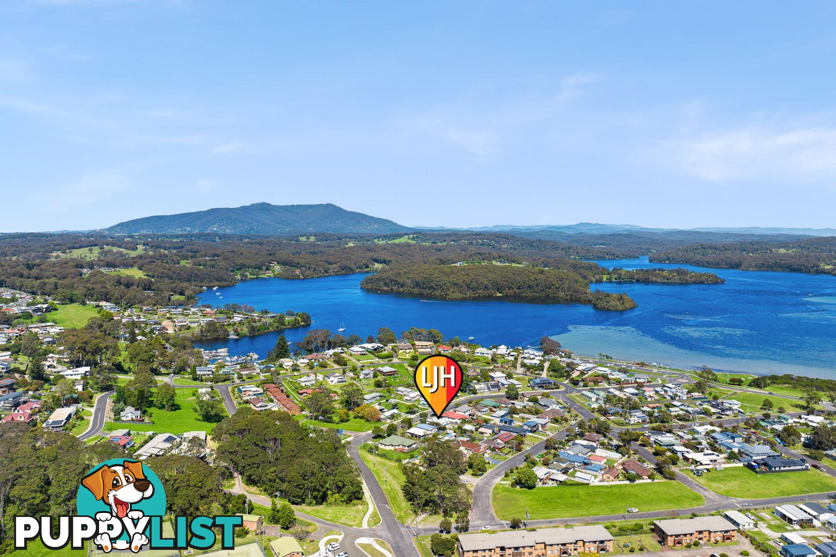 28 Mcmillan Road NAROOMA NSW 2546