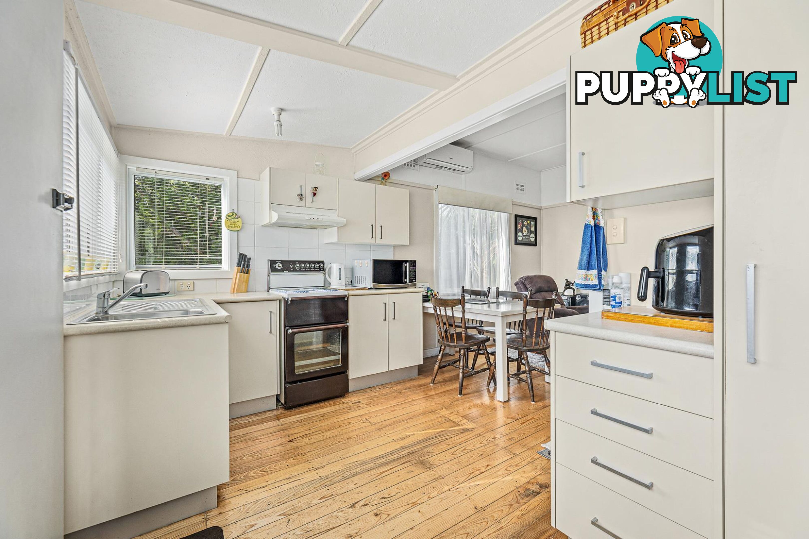 28 Mcmillan Road NAROOMA NSW 2546