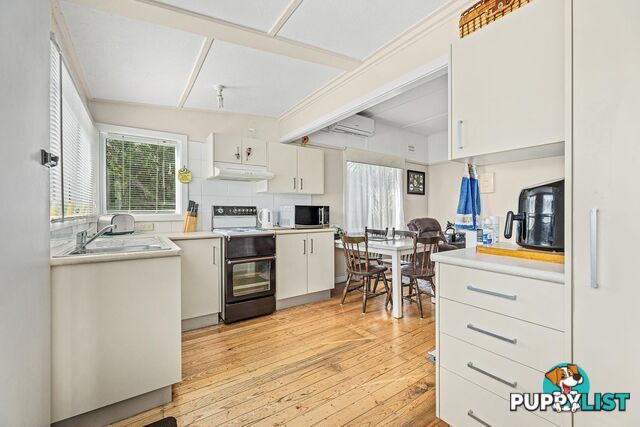 28 Mcmillan Road NAROOMA NSW 2546