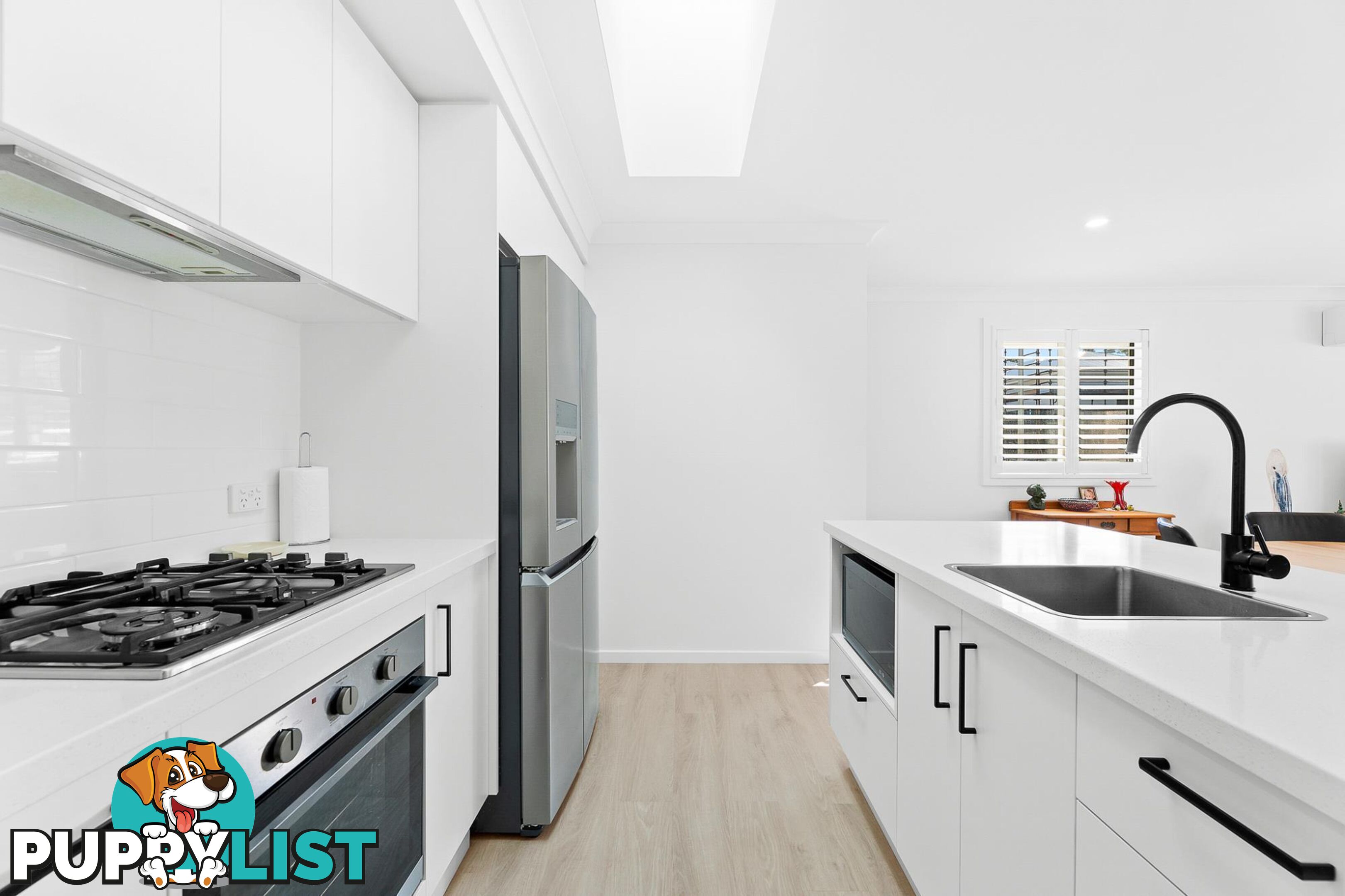 12 Yellowfin Close NAROOMA NSW 2546