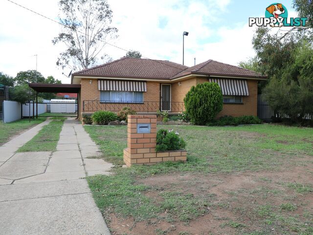 11 Weedon Crescent TOLLAND NSW 2650