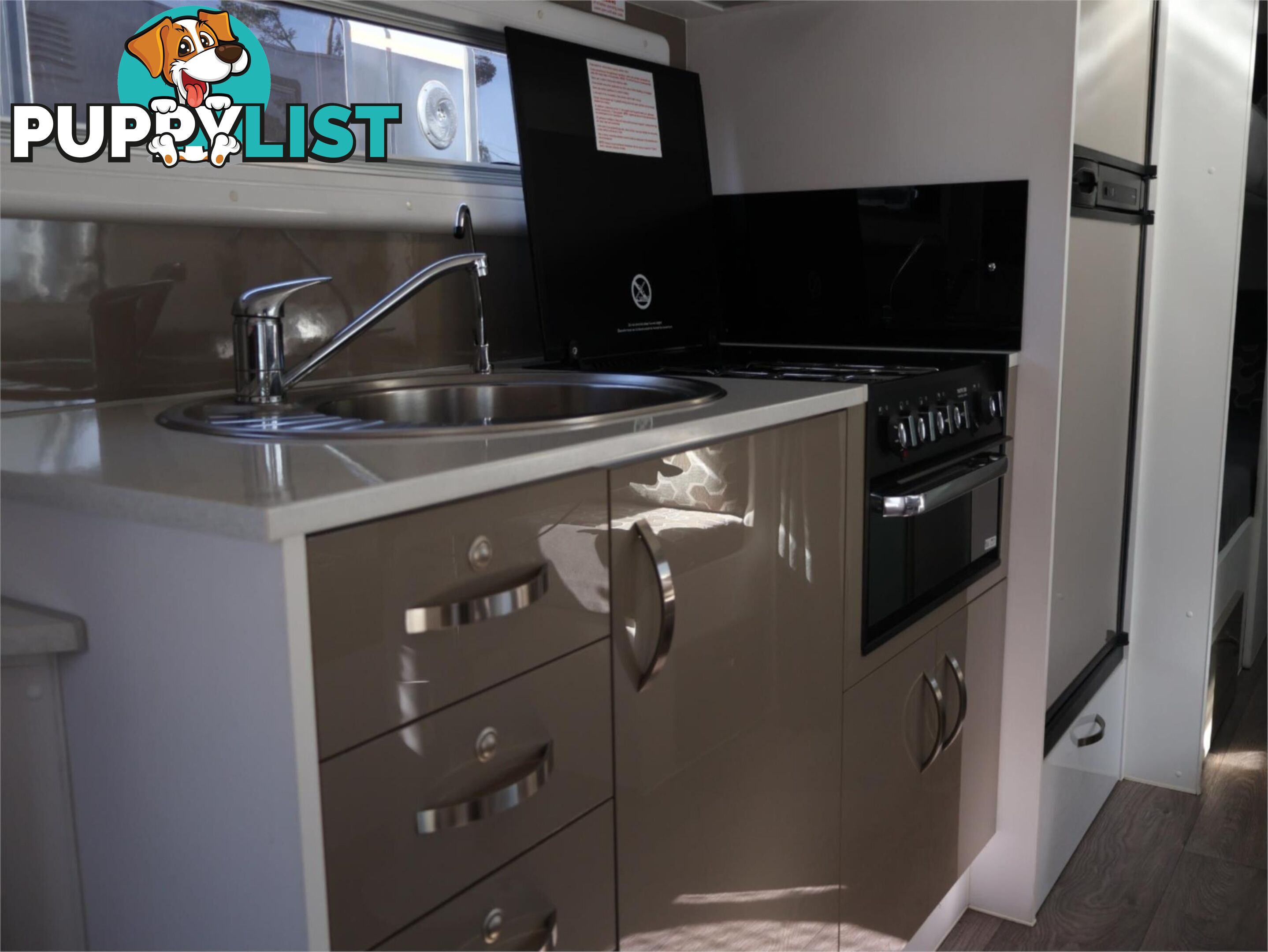 2018 NOVA CARAVANS FAMILY ESCAPE TF70BI