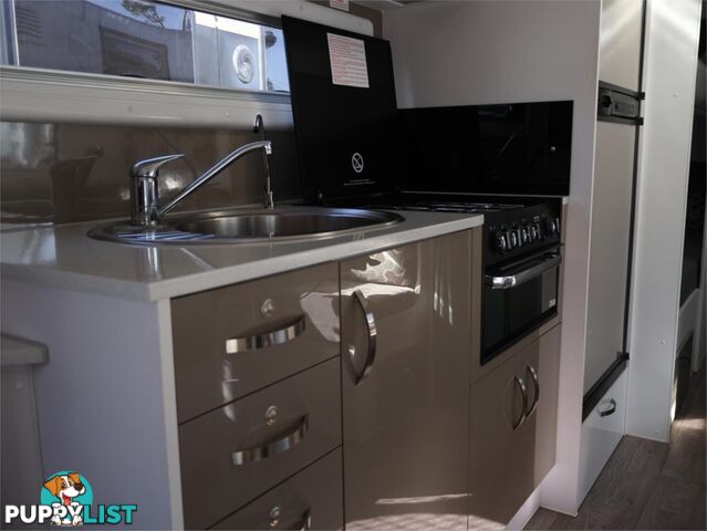 2018 NOVA CARAVANS FAMILY ESCAPE TF70BI