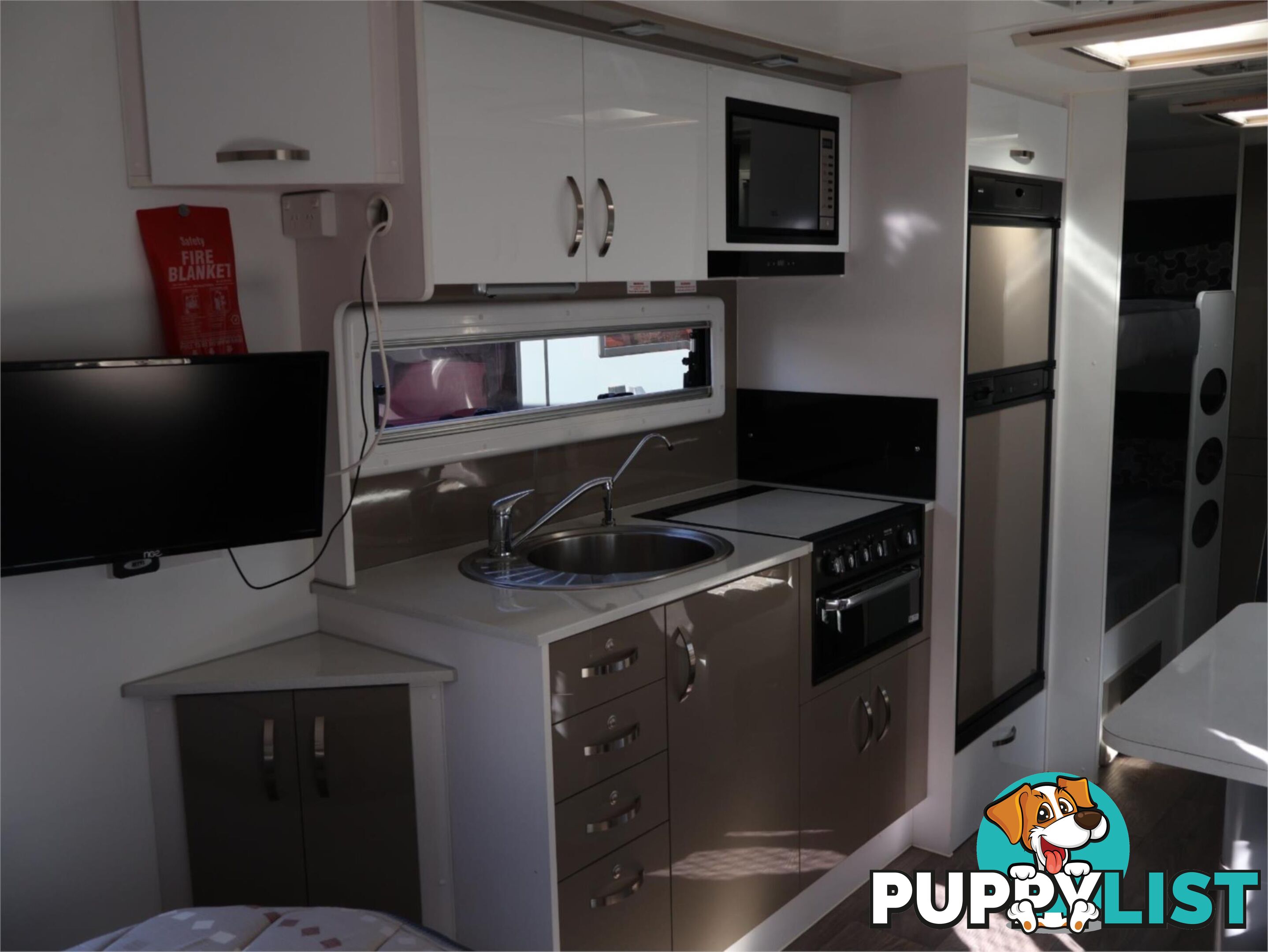 2018 NOVA CARAVANS FAMILY ESCAPE TF70BI