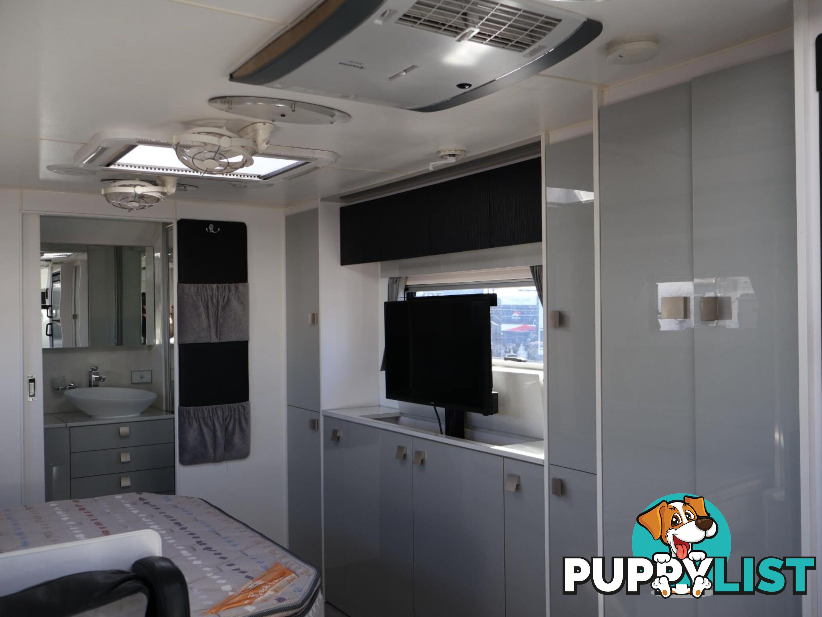 2018 NOVA CARAVANS PRIDE PLATINUM CARAVAN 23FT 11 22-17F