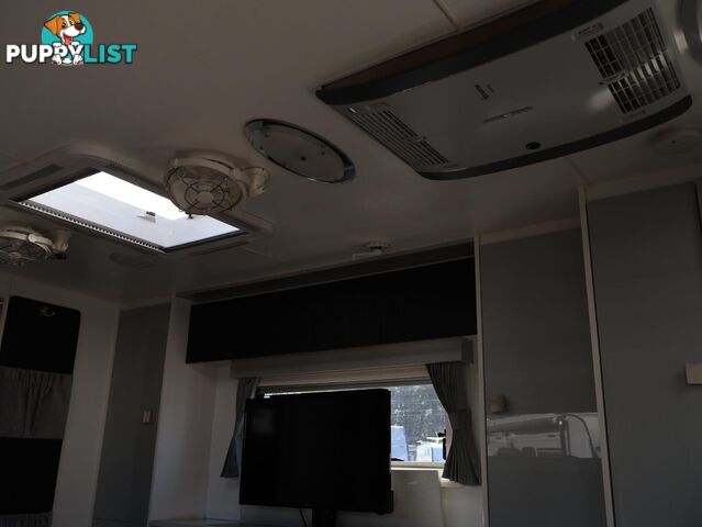 2018 NOVA CARAVANS PRIDE PLATINUM CARAVAN 23FT 11 22-17F