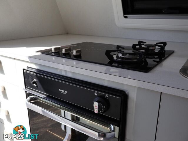 2018 NOVA CARAVANS PRIDE PLATINUM CARAVAN 23FT 11 22-17F
