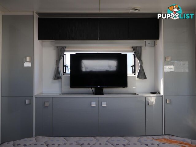2018 NOVA CARAVANS PRIDE PLATINUM CARAVAN 23FT 11 22-17F