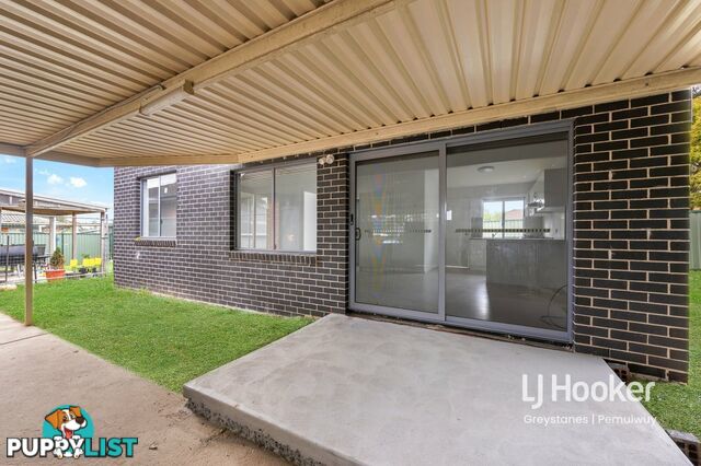 2a BAX GLEN ST CLAIR NSW 2759