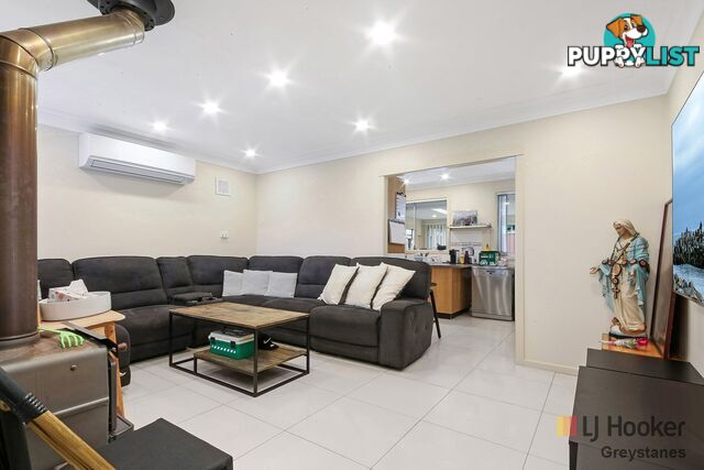 7 Wayne Crescent GREYSTANES NSW 2145