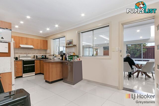 7 Wayne Crescent GREYSTANES NSW 2145