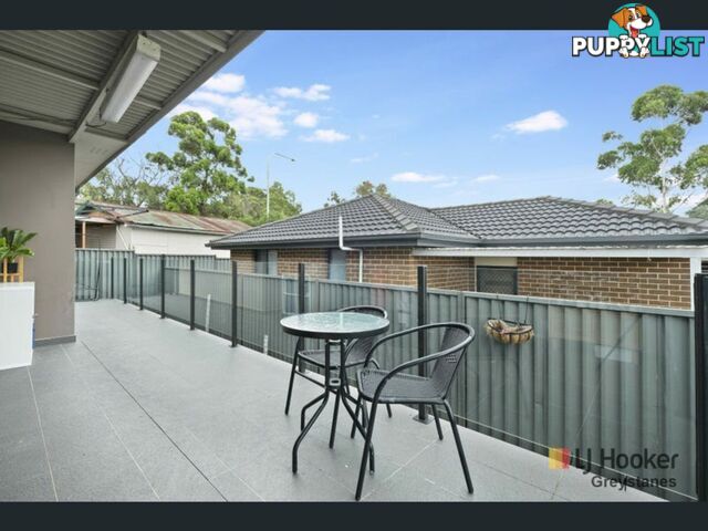 5 Royal Place GREYSTANES NSW 2145