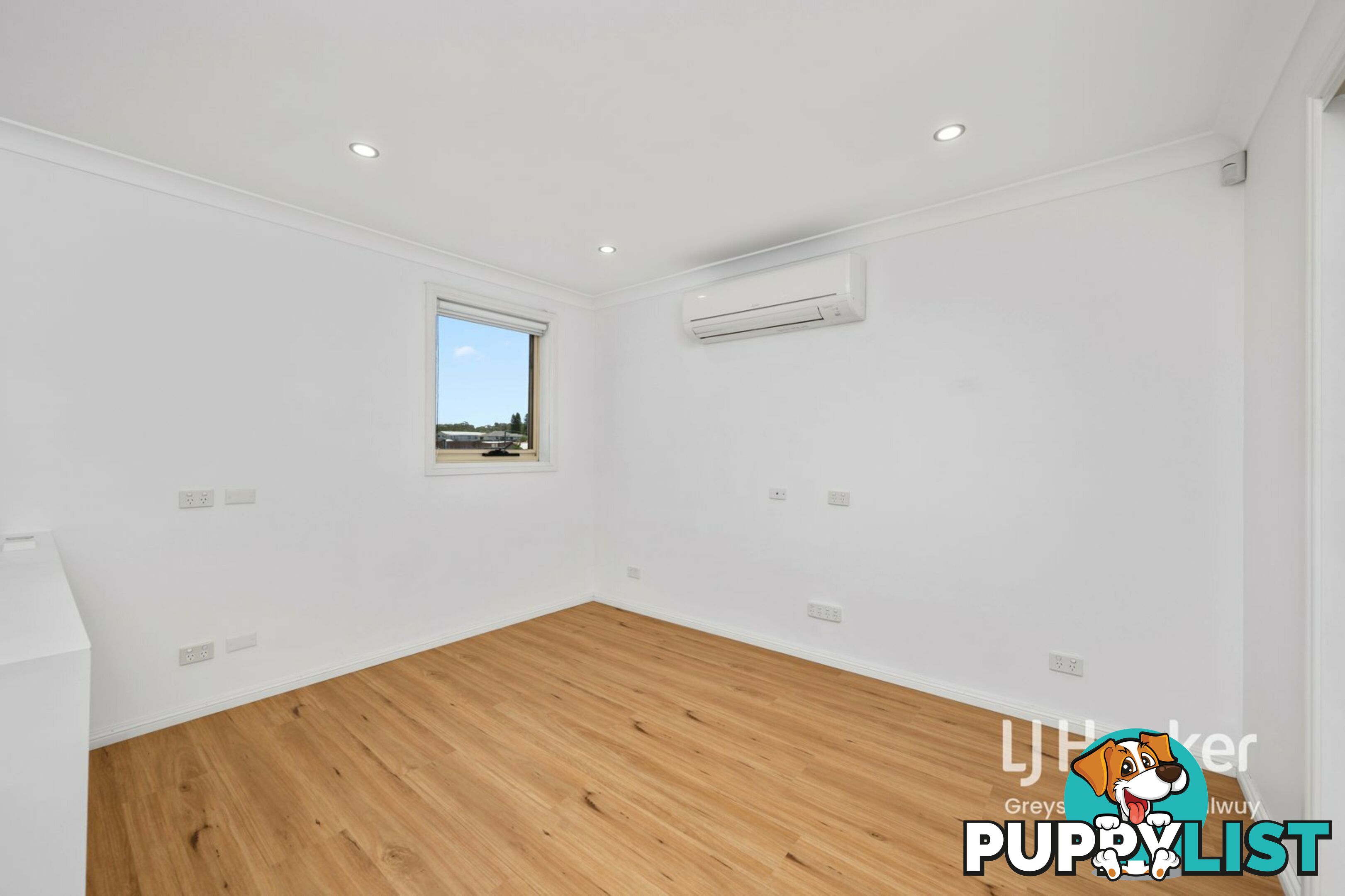 10 MARIN PLACE MERRYLANDS NSW 2160