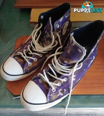 Chuck Taylor Converse Camo style