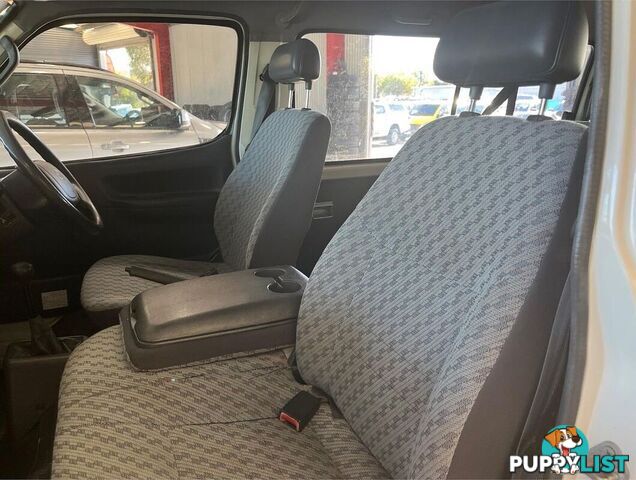 2001 TOYOTA HIACE COMMUTER LH184R BUS