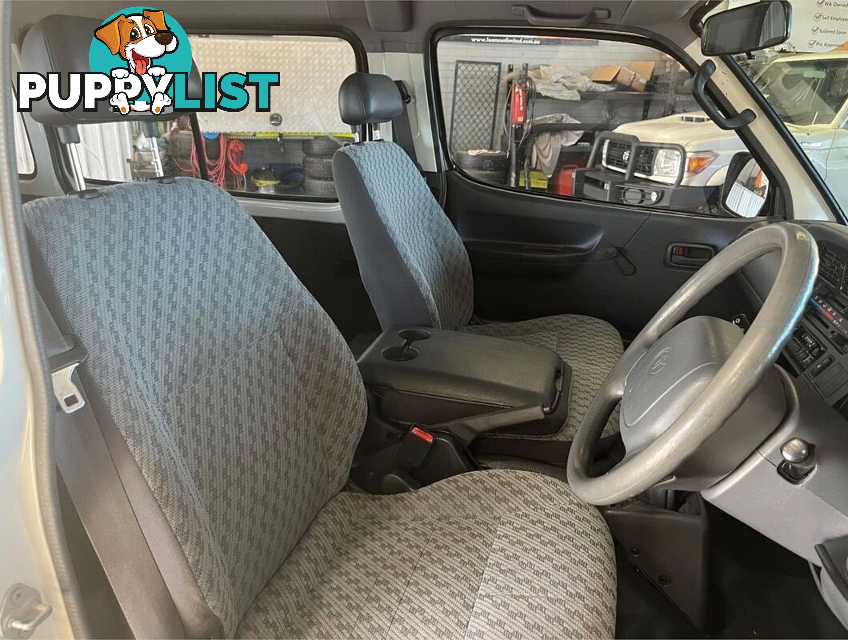 2001 TOYOTA HIACE COMMUTER LH184R BUS