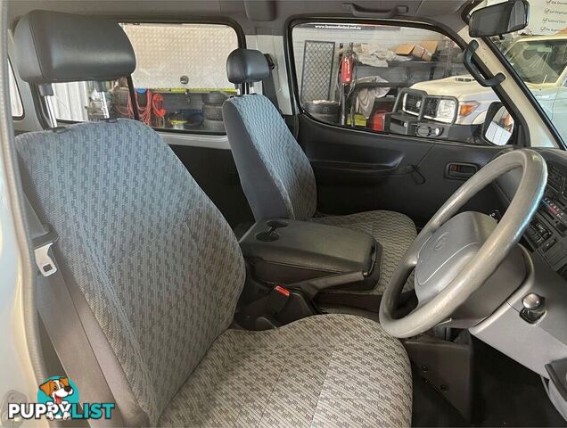 2001 TOYOTA HIACE COMMUTER LH184R BUS
