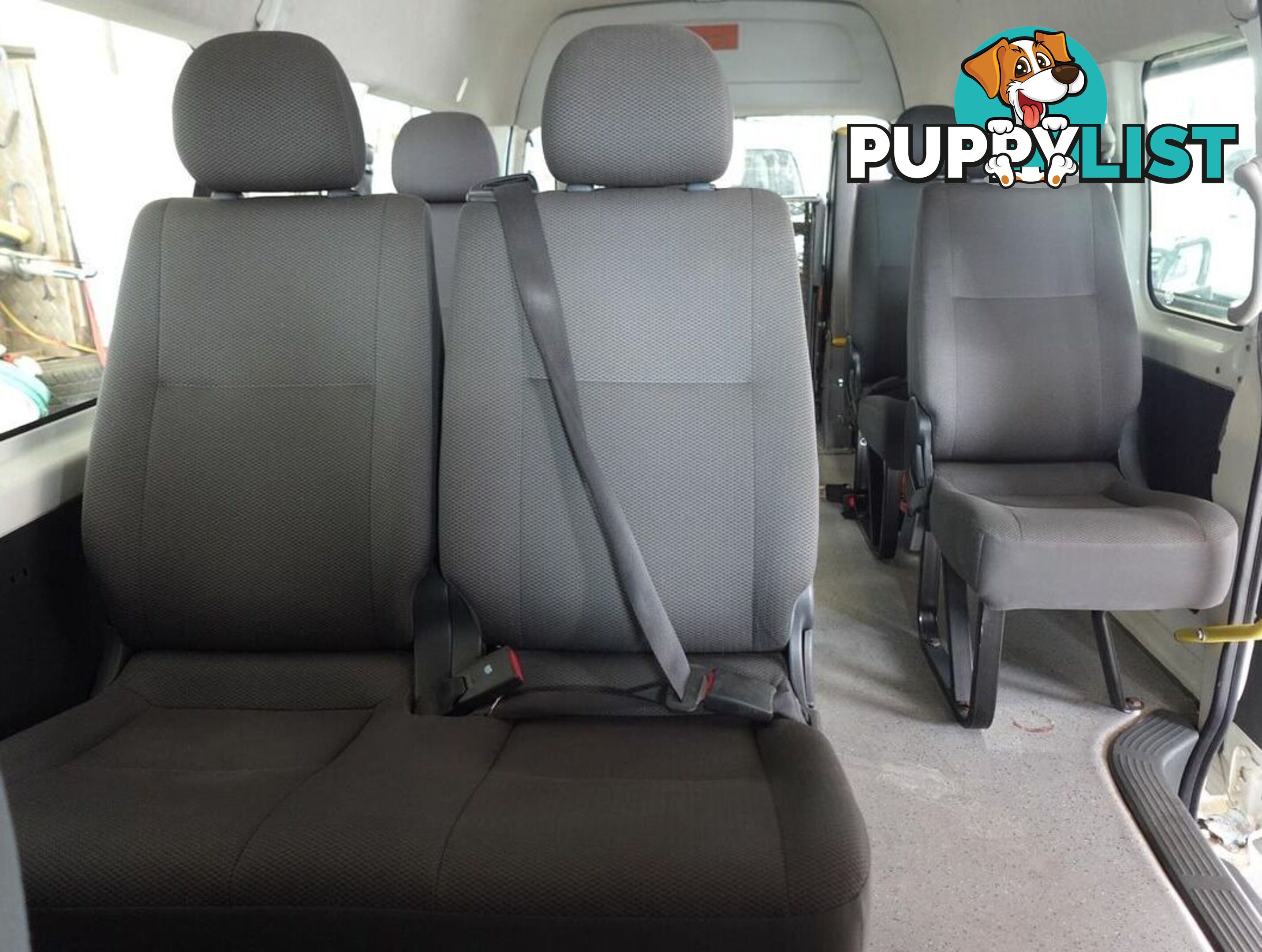 2015 TOYOTA HIACE COMMUTER KDH223R BUS