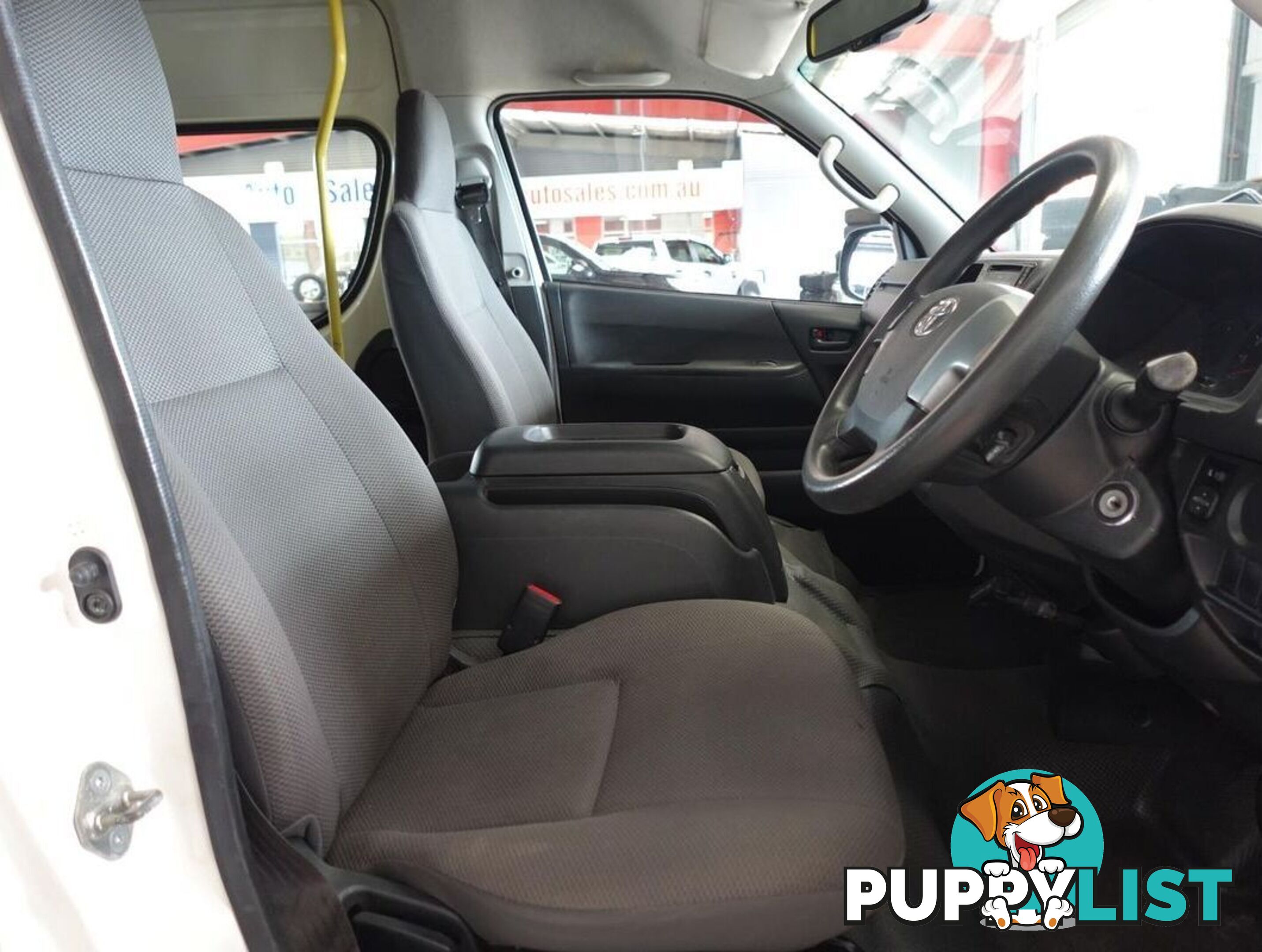 2015 TOYOTA HIACE COMMUTER KDH223R BUS