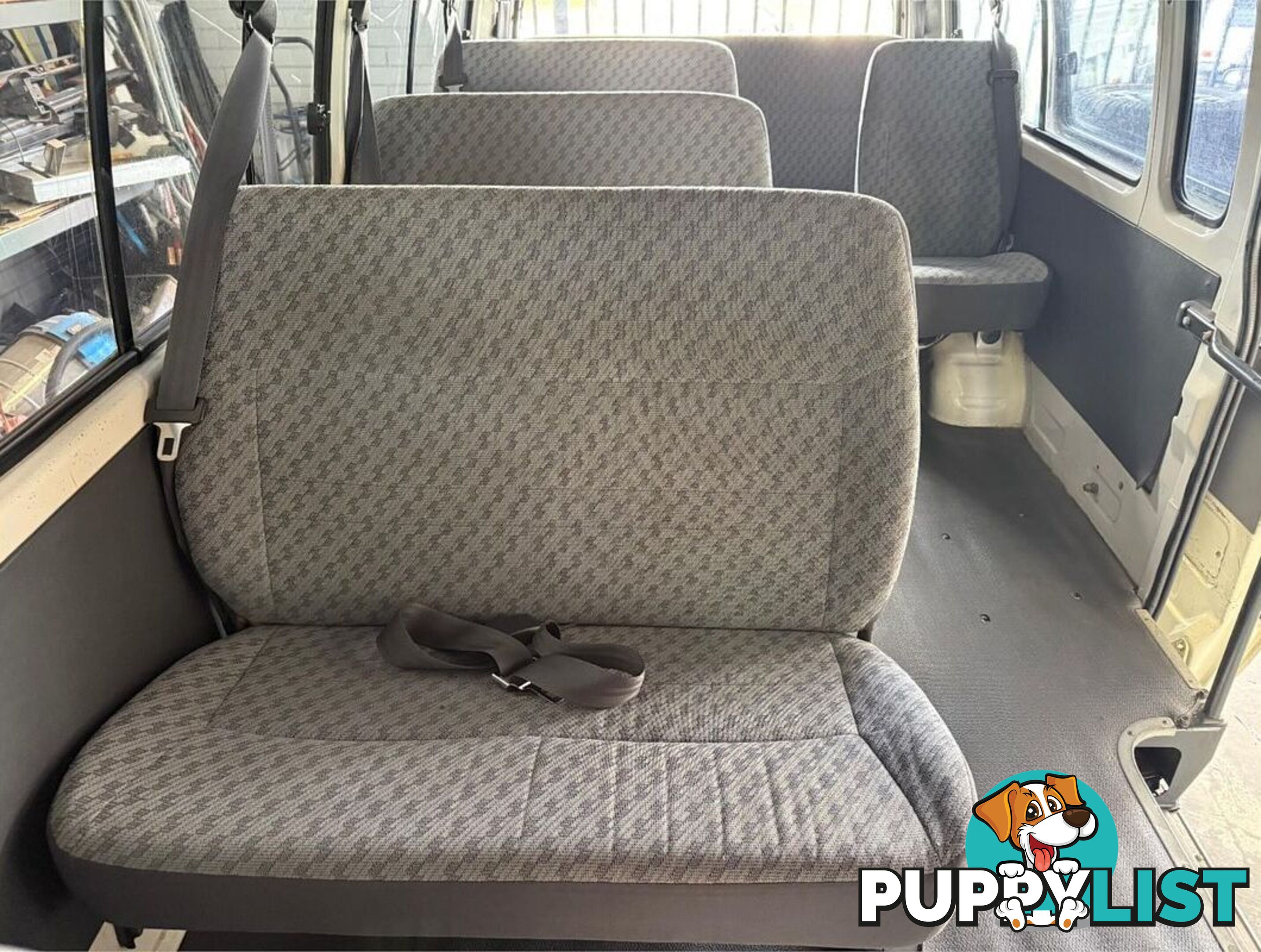 2001 TOYOTA HIACE COMMUTER LH184R BUS