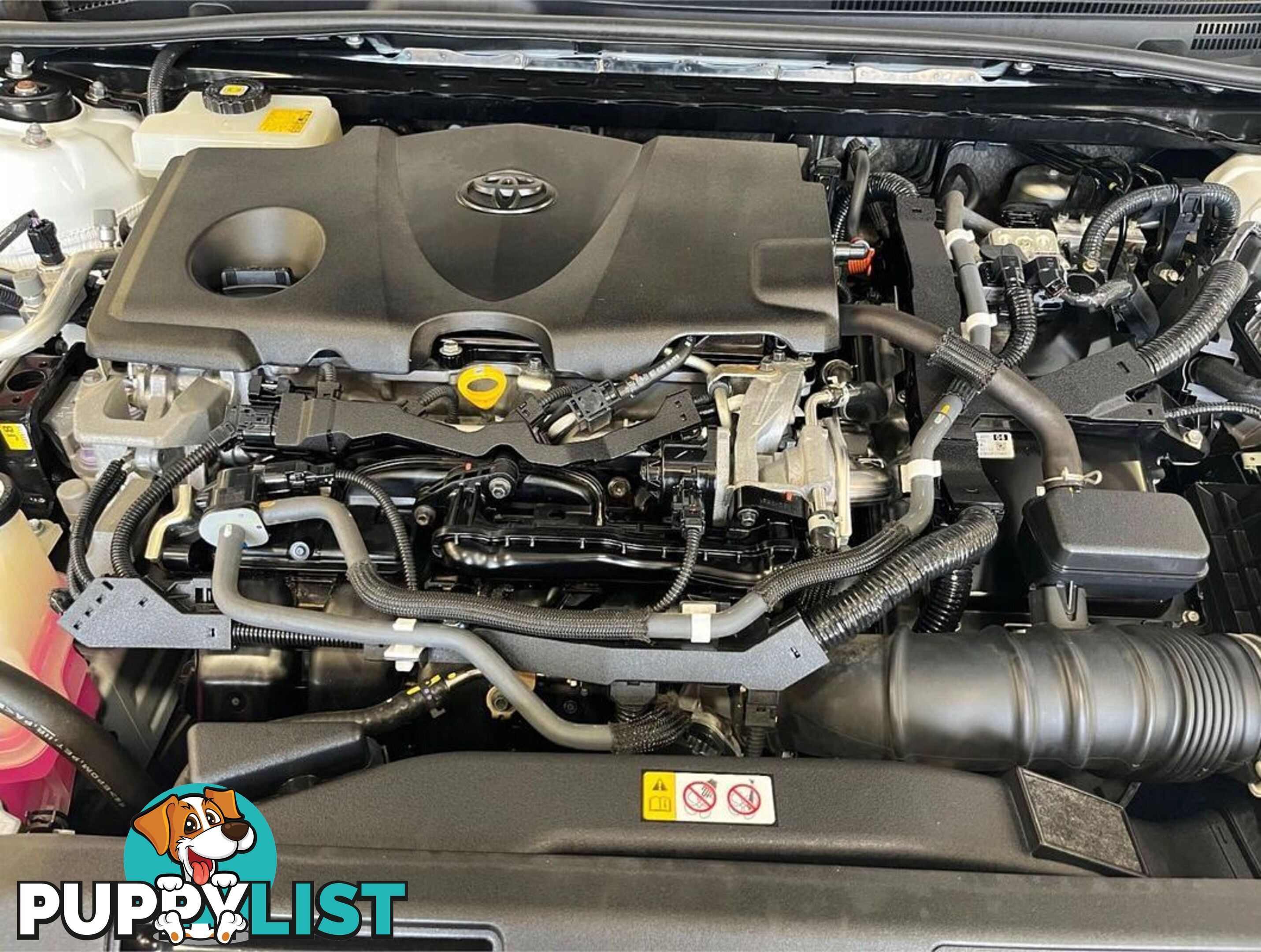 2018 TOYOTA CAMRY ASCENT AXVH71R SEDAN