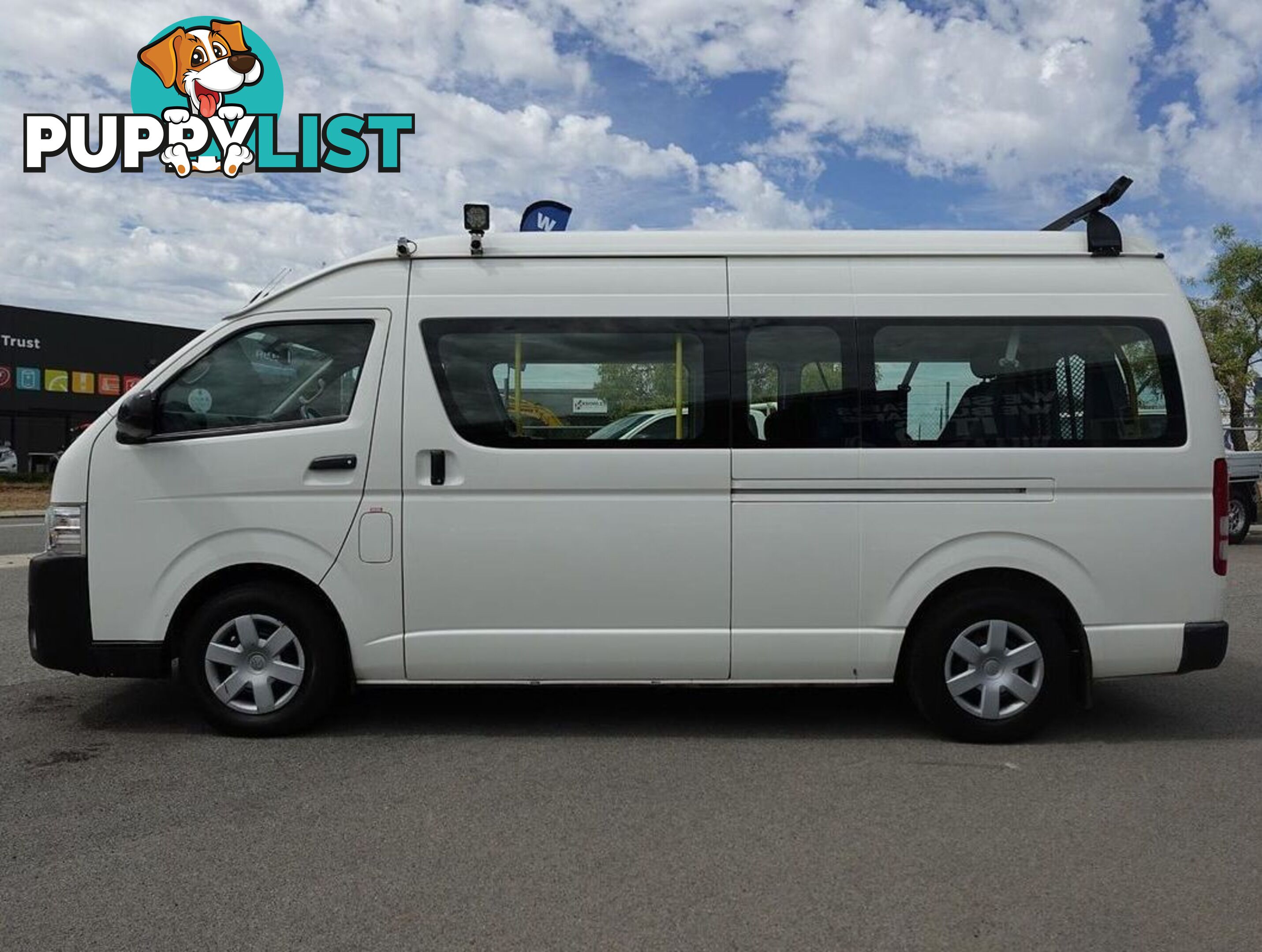 2015 TOYOTA HIACE COMMUTER KDH223R BUS