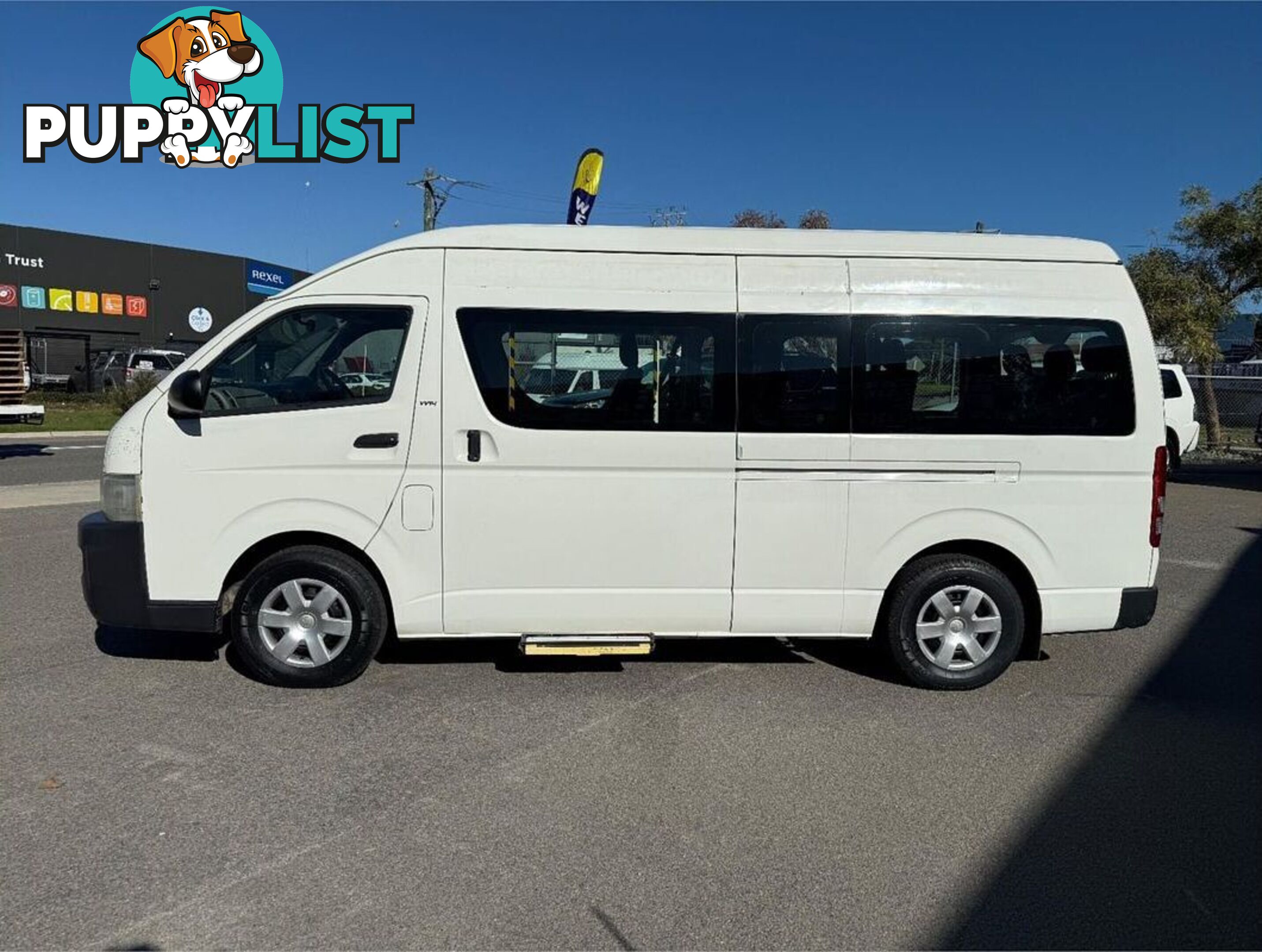 2006 TOYOTA HIACE COMMUTER TRH223R BUS