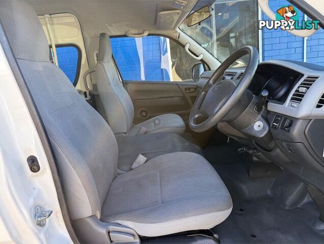 2006 TOYOTA HIACE COMMUTER TRH223R BUS