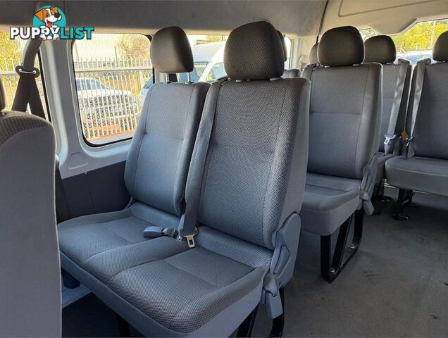 2006 TOYOTA HIACE COMMUTER TRH223R BUS