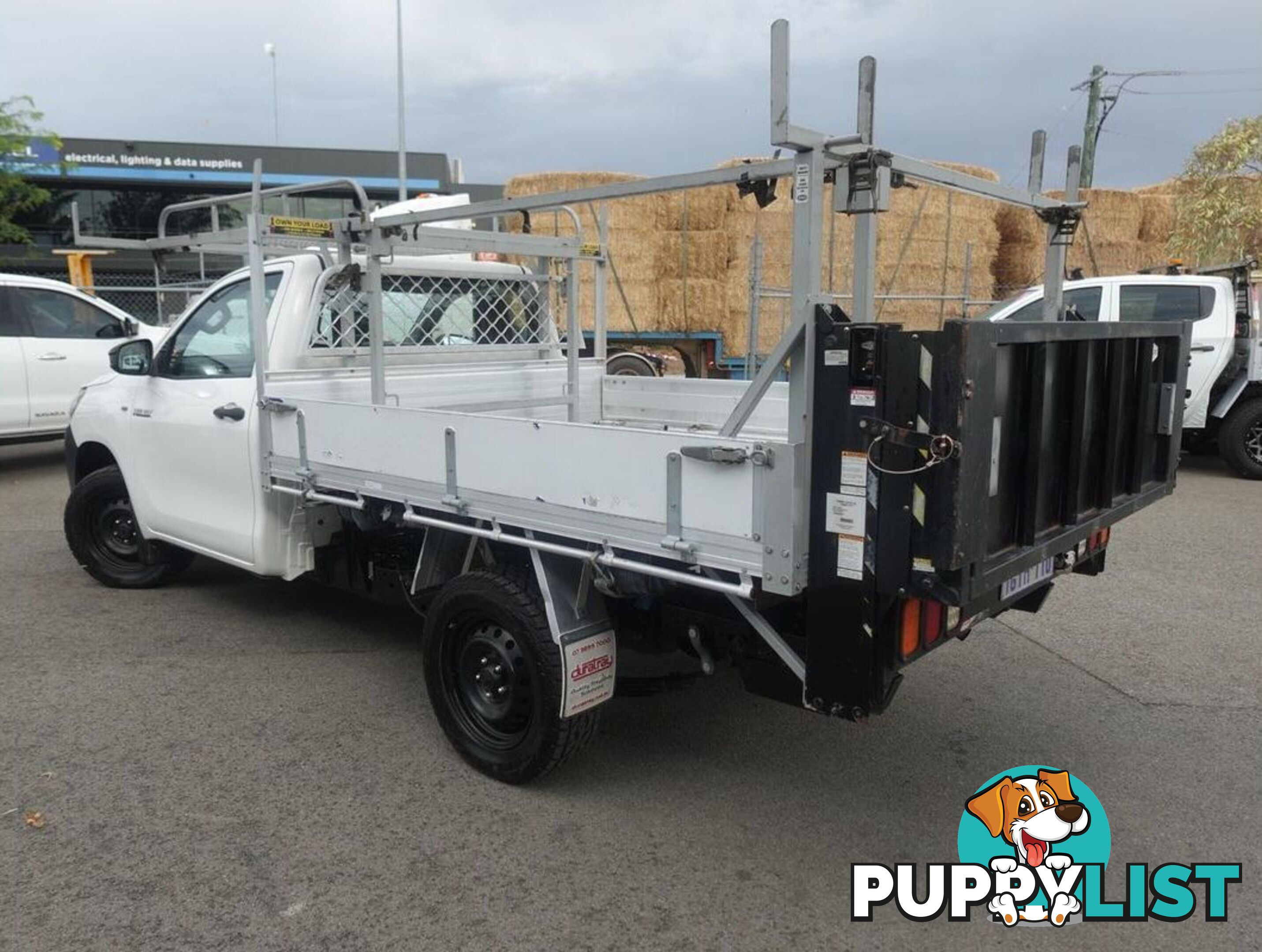 2019 TOYOTA HILUX WORKMATE TGN121R CAB CHASSIS